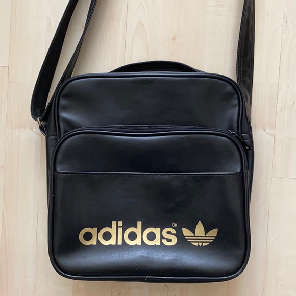 adidas Handbags - EUC Adidas originals retro style bag, crossbody or shoulder unisex, vintage 2013